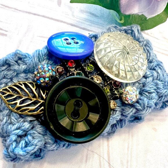 Vintage Style Button Cluster CUFF/BRACELET w/Vintage Buttons in DENIM BLUE FIBER - Picture 1 of 5
